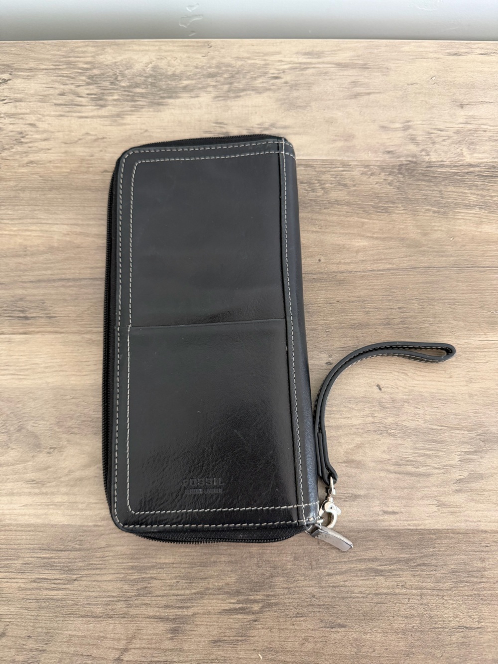 Fossil Black Genuine Leather Zip Around Wristlet Wallet Pink
